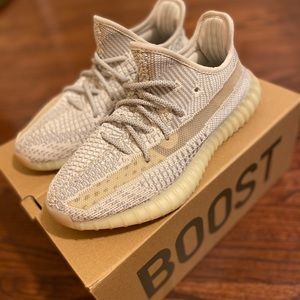 Authentic Lundmark non reflective Yeezys size 6.5